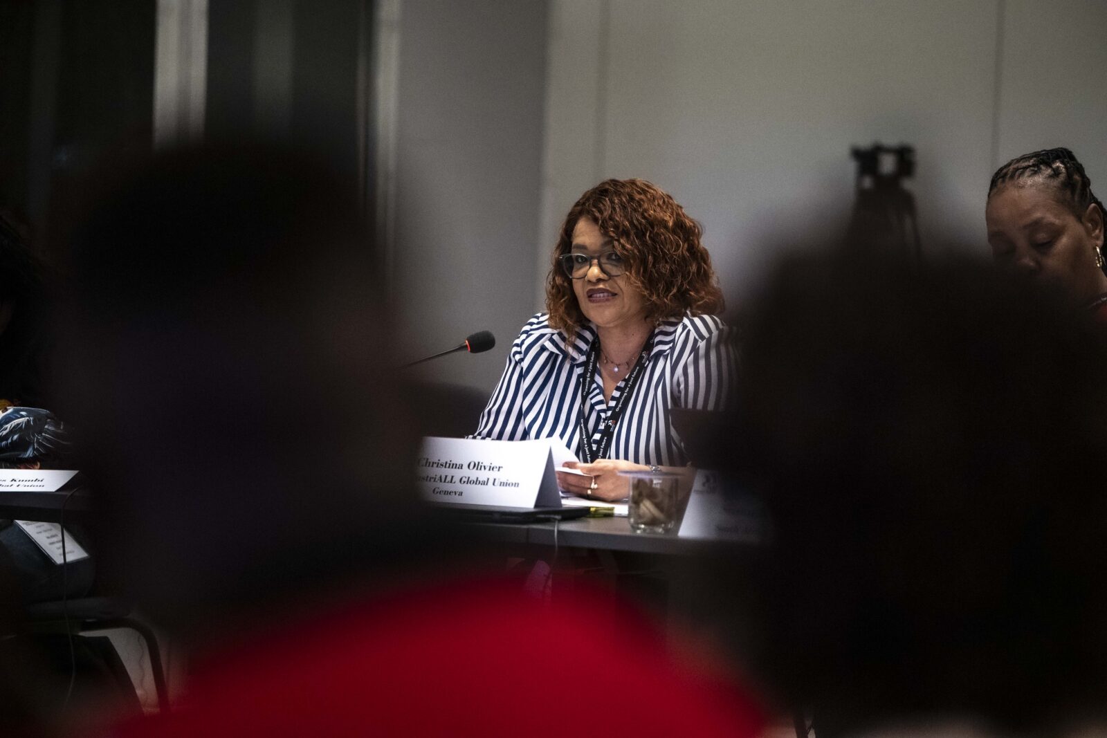 IndustriALL assistant general secretary Christina Olivier addresses young trade unionists at the opening of the sub-Saharan Africa youth workshop in Abidjan, Côte d'Ivoire.